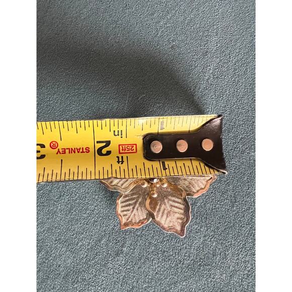 Vintage Gold Mesh Flower w/ Garnet Center – Jewelry Component or Brooch Part - Picture 6 of 6